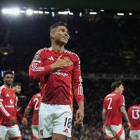 博主：曼联相信卡塞米罗已证明自己价值，愿与他续约至2027年